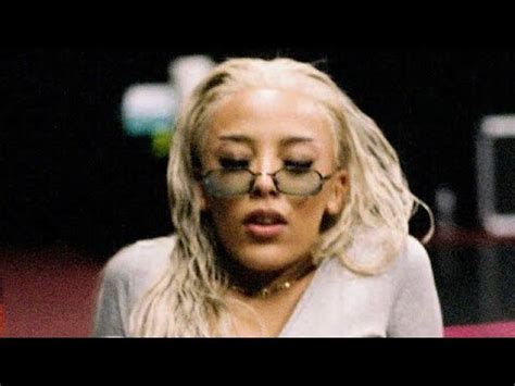 Doja Cat nude and sexy (77 pics – 3 videos) October 26, 2022 Written by stalkerboss. American rapper and singer Doja Cat in some new topless pics in a strip-club on her birthday party. Video unavailable. Watch on YouTube. + more of her nude and sexy pics + bonus nipslip videos (77 pics – 3 videos)